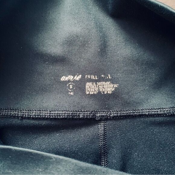 aerie Black Mesh High-Rise/Waisted Cropped 23" Leggings | Size: S - Picture 10 of 12